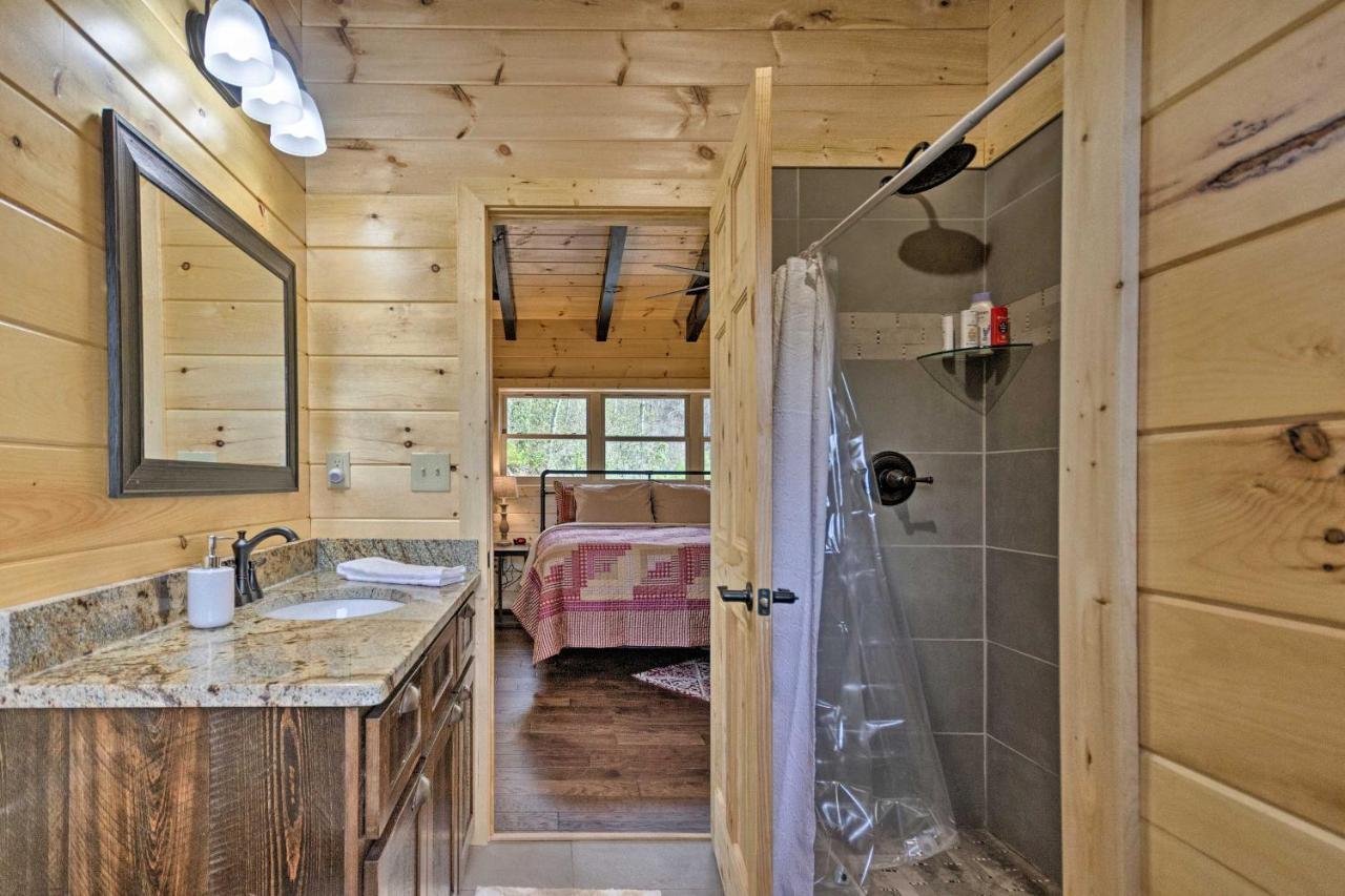 Hilltop Cabin On 5 Acres With Hot Tub And Waterfall! Bryson City Exteriör bild
