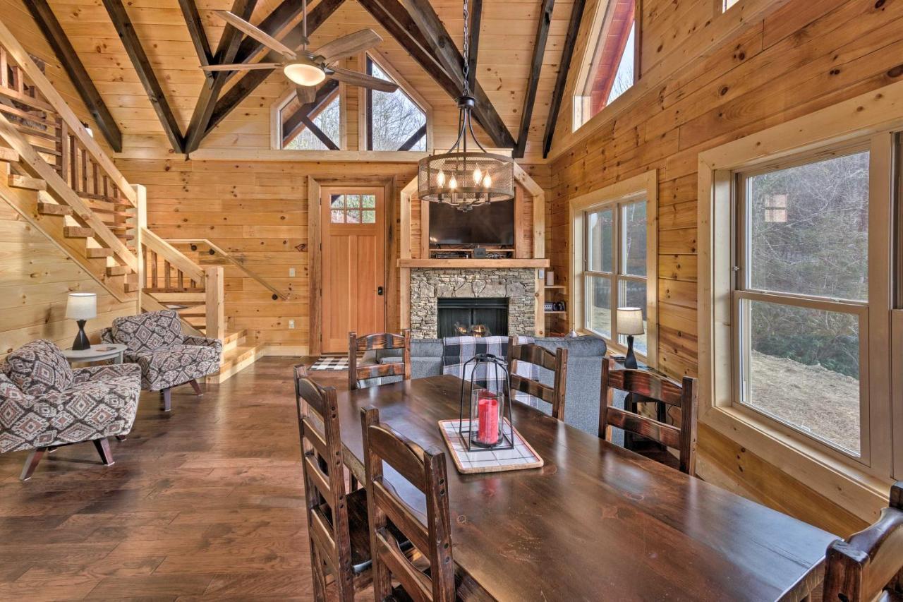 Hilltop Cabin On 5 Acres With Hot Tub And Waterfall! Bryson City Exteriör bild