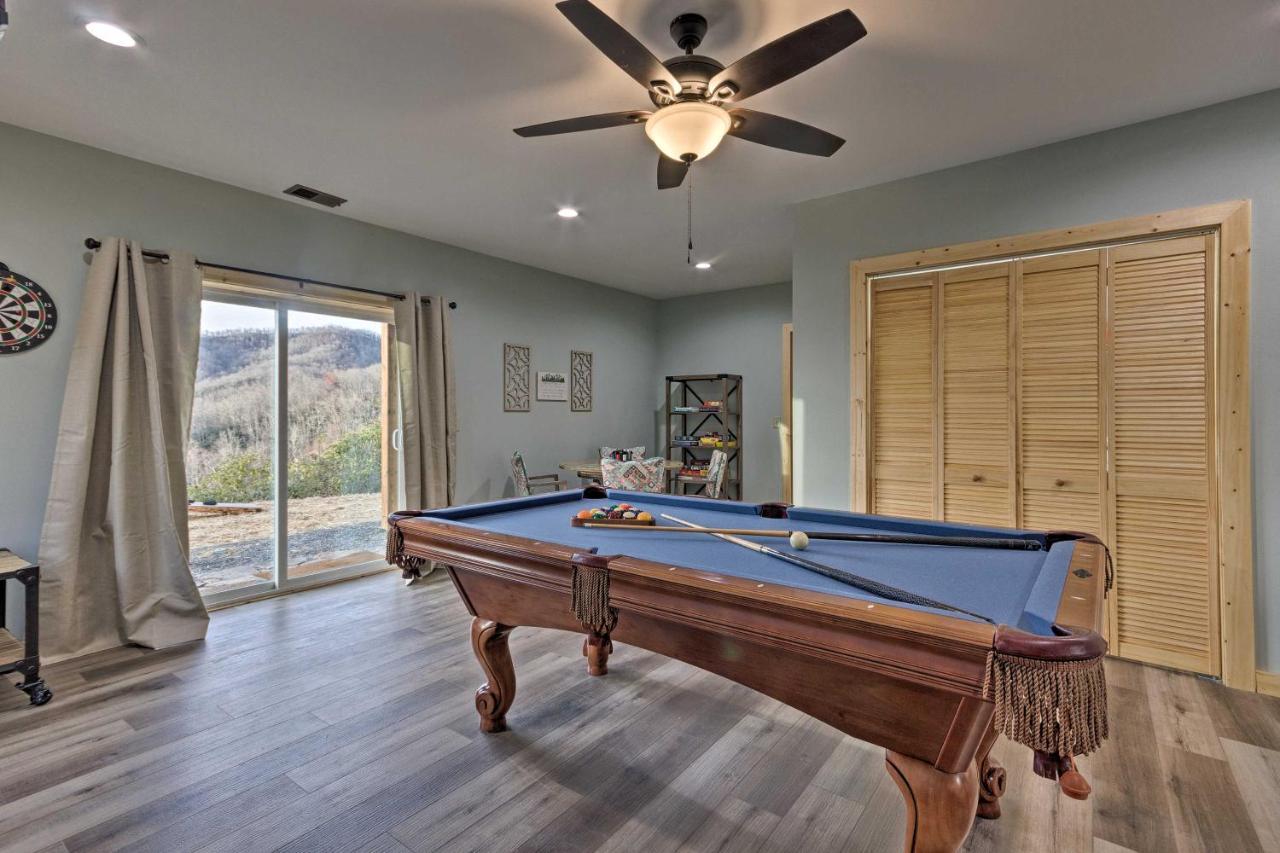 Hilltop Cabin On 5 Acres With Hot Tub And Waterfall! Bryson City Exteriör bild