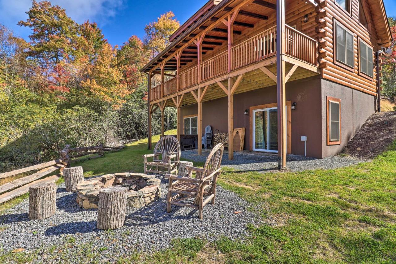 Hilltop Cabin On 5 Acres With Hot Tub And Waterfall! Bryson City Exteriör bild