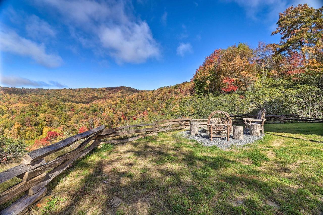 Hilltop Cabin On 5 Acres With Hot Tub And Waterfall! Bryson City Exteriör bild