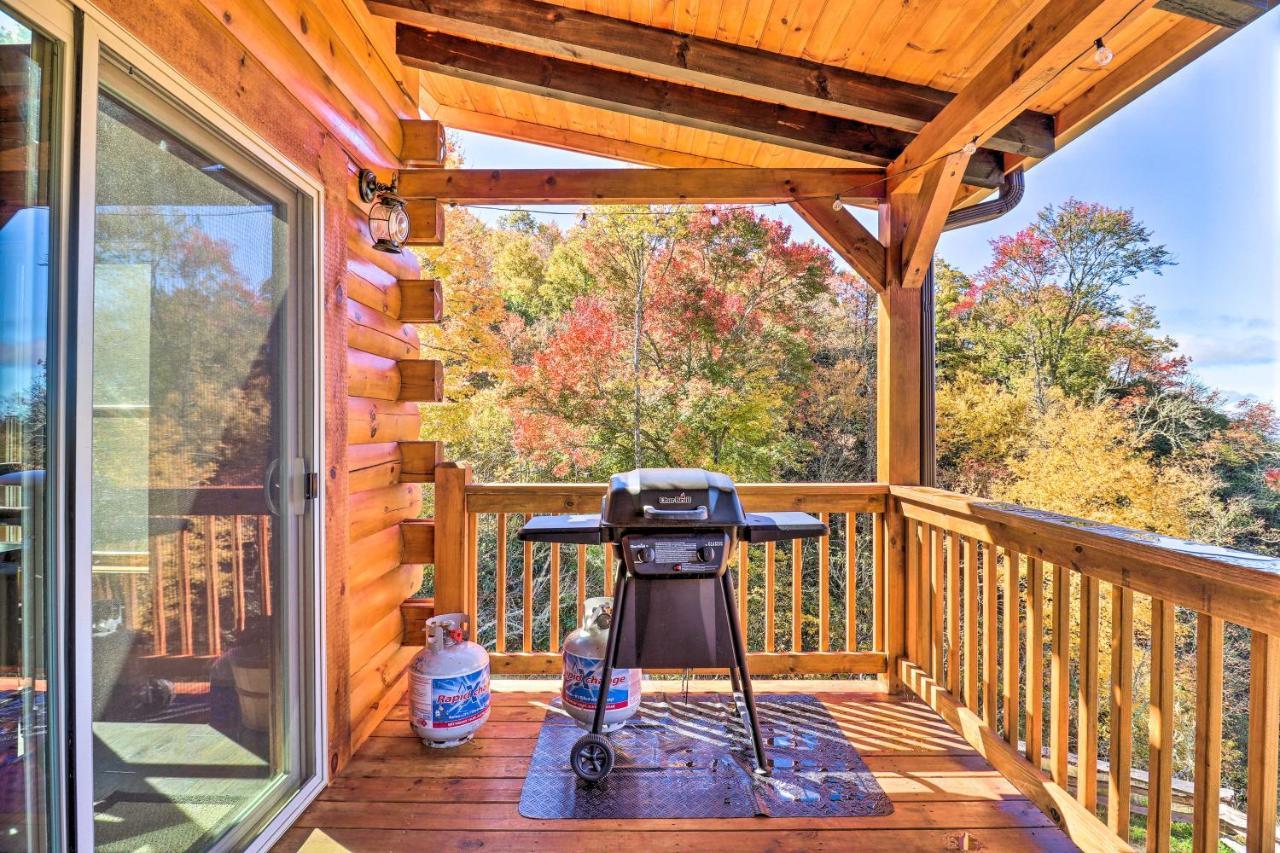 Hilltop Cabin On 5 Acres With Hot Tub And Waterfall! Bryson City Exteriör bild